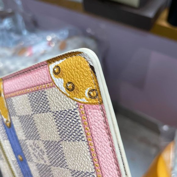 Authentic Louis Vuitton Azur wallet on chain trunk - Picture 4 of 12